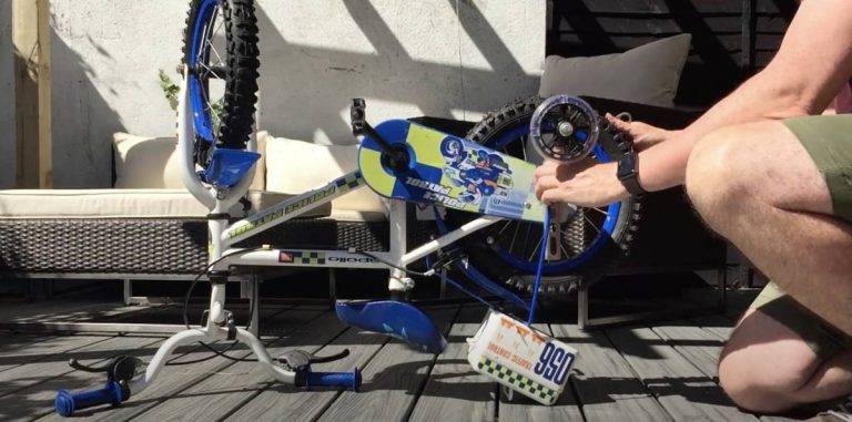 Childrens bike stabiliser installation video