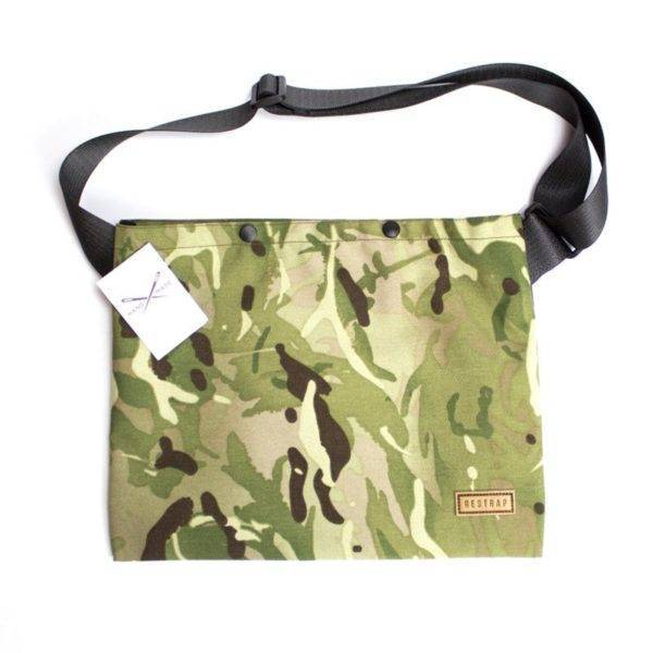 Camo musette bag